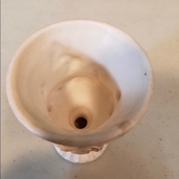 Vintage bouquet of ceramic flowers in a classical ceramic planter. - Picture 6 of 10